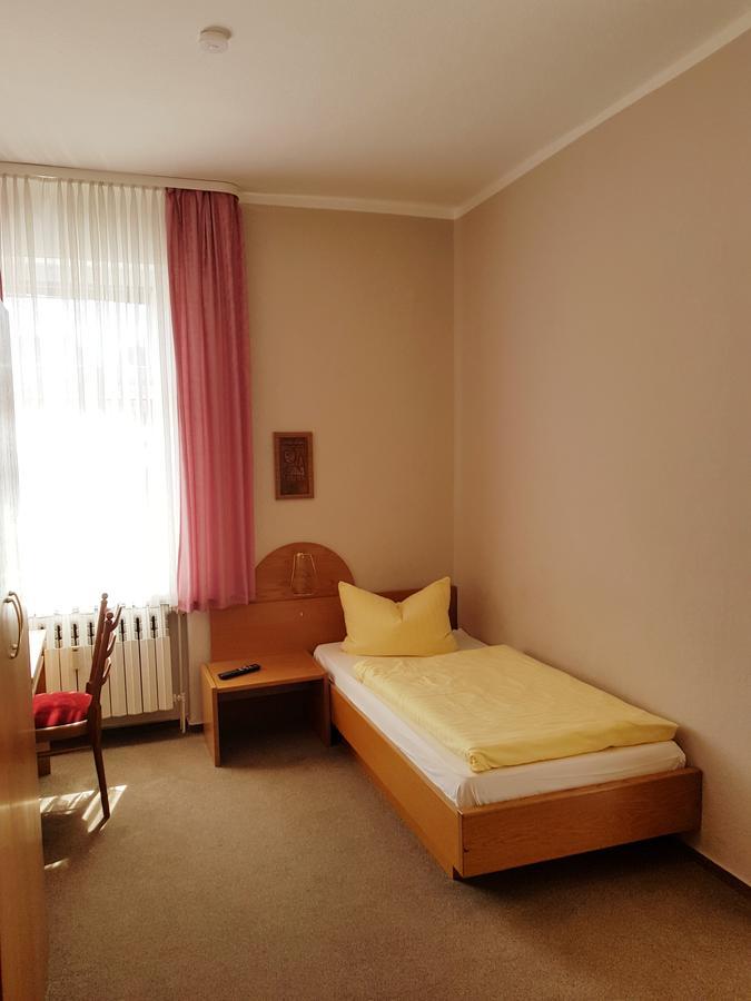 Hotel-Cafe Am Rathaus Gardelegen Eksteriør bilde